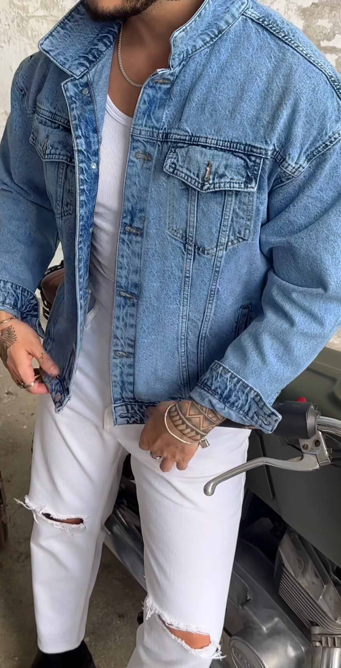 Men Classic Denim Jacket - 40% Off