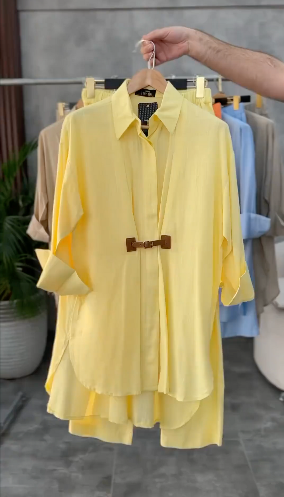https://cdn.shopify.com/videos/c/o/v/a48730c0f651475eb9b9fda6d939a494.mp4