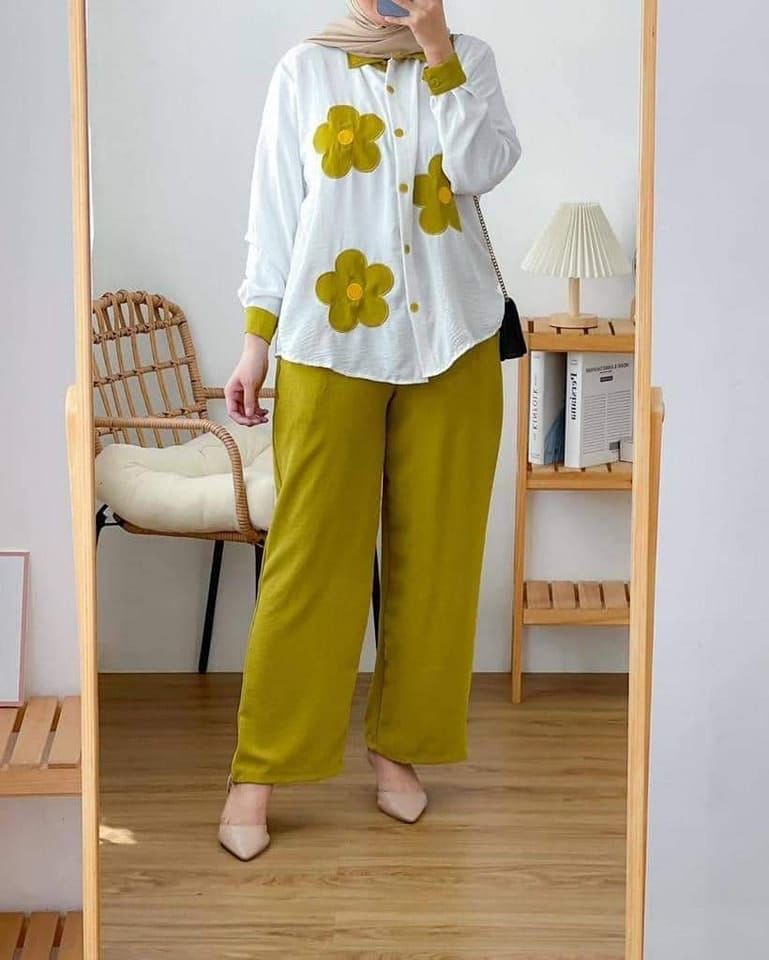 Flower Quarter Sleeved Set - 70% Off